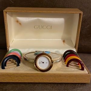 Authentic GUCCI INTERCHANGEABLE BEZELS BANGLE GP 1100L WATCH